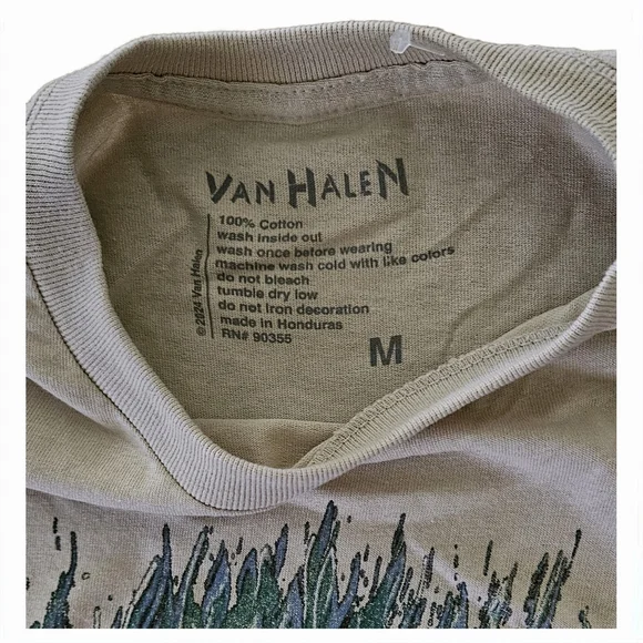 NWOT♀️♂️Van Halen Classic Rock Tee - Picture 5 of 7